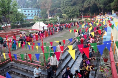  बालाजुको बाइसधारा मेलामा स्थान गर्नेहरूको घुँइचो 