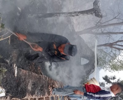  खोटाङकाे दुर्छिम गाउँमा लागेको डढेलो नियन्त्रणमा, चार घर र दुई मटान जले 