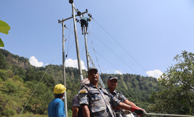  म्याग्दीका बाढी पहिरो प्रभावित स्थानमा विद्युत आपूर्ति पूर्ववत् 