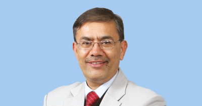  ‘औषधी उद्योगका लागि बनाइएका अनावश्यक नीति-नियम हटाउनुपर्छ’ [हरिभक्त शर्माको विचार] 