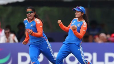  भारतीय टोली बन्यो १९ वर्षमुनिको महिला टी-ट्ववेन्टी विश्वकप च्याम्पियन 
