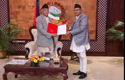 प्रधानमन्त्रीसमक्ष अन्तर-व्यवस्थापिका मञ्चको सातबुँदे घोषणापत्र हस्तान्तरण 