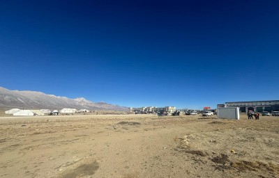  कोरला नाकामा खानेपानी र शौचालयको अभावः नेपाली टहरामा, चीनियाँ महलमा 