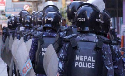  नवलपरासीको बेलासपुरमा दुई समूहबीच झडप : २० जना घाइते, प्रहरीद्वारा हवाई फायर 