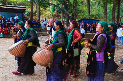  ग्रामीण क्षेत्रदेखि ठूला सहरसम्म पन्चे बाजा बजाउन पुग्छन् बागलुङका आमा समूह 