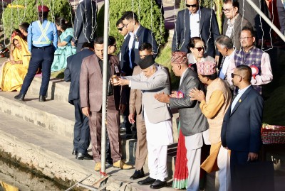  काठमाडौँमा छठको रौनक: राष्ट्रपति पौडेलद्वारा छठी माताको पूजाआराधना 