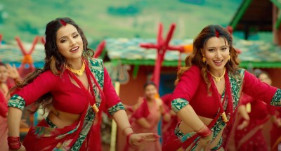  विनिता खनालको ‘दर बनाइराछिन् आमा...’ 