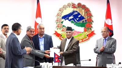  टीआरसीसम्बन्धी कार्यदलले प्रधानमन्त्री सहित शीर्ष नेतालाई बुझायो प्रतिवेदन 