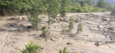  त्रिशूलीमा दुई शव भेटिए, बाढीले जलाउँदै गरेको चिता पनि बगायो 