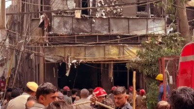  दिल्लीको मालवीय नगरस्थित एक होटलमा आगलागी, २१ जनाको मृत्यु 