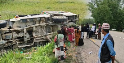  सिन्धुलीमा जन्ती बोकेको बोलेरो दुर्घटना, पाँचजना घाइते 