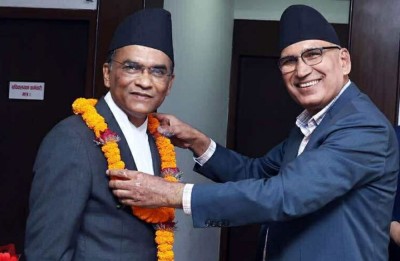  गभर्नर पौडेललाई अर्थमन्त्रीको बधाई, मौद्रिक क्षेत्रमा देखापरेका समस्या समाधानमा पहल हुने विश्वास 