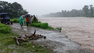  बाढीले जग्गा कटान गर्न थालेपछी कञ्चनपुर बेदकोटको बस्ती जोखिममा 