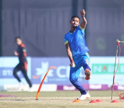  एनपिएल क्रिकेटः कर्णालीविरुद्ध टस जितेर बलिङ गर्दै चितवन  