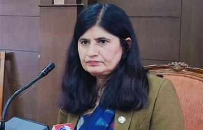  मन्त्री न्यौपाने भन्छिन्- निजामतीको सबै पद खुला गर्दा कर्मचारीले काममाभन्दा परीक्षामा ध्यान केन्द्रित गर्छन् 