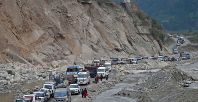  बीपी राजमार्गमा १५ दिनसम्म राति यात्रुवाहक गाडी चलाउन रोक 