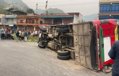  तनहुँ बस दुर्घटना अपडेट : दुई जनाको मृ*त्यु, नौ जना गम्भीर घाइते 