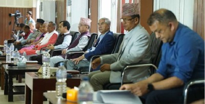  कांग्रेस केन्द्रीय कार्यसमितिको बैठक सर्‍यो 