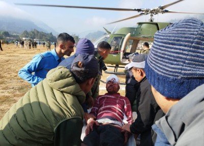  दार्चुला जिप दुर्घटनाका घाइतेलाई सेनाको हेलिकप्टरबाट धनगढी लगियो 