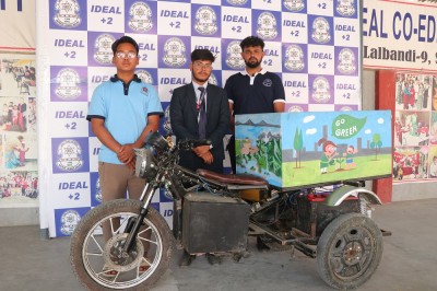  लालबन्दीका तीन छात्रले मिलेर बनाए इभी ट्रयाक्टर  
