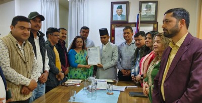  विज्ञापन नीतिमा पुनर्विचार गर्न सञ्चारमन्त्री तिमिल्सिनालाई पत्रकार महासंघको आग्रह 