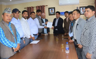  दैनिक उपभोग्य वस्तुको अभाव नभएको उद्योगमन्त्री भण्डारीको भनाइ 