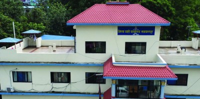  मकवानपुरमा लागुऔषध कारोबारीले प्रहरीलाई कुटपिट गरी पेस्तोल लुटे 