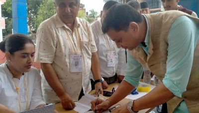  मुख्यमन्त्री बानियाँलाई विश्वासको मत दिन कांग्रेसको ह्विप 