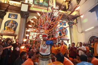  आज मध्यपुरथिमिमा जिब्रो छेड्ने जात्रा, नगर परिक्रमा गरिँदै 