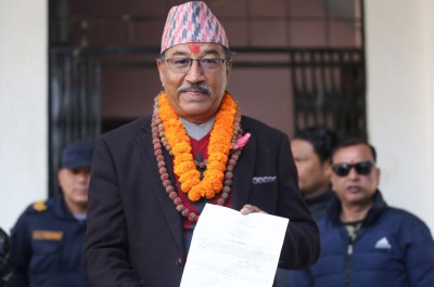  काठमाडौँ- ५ मा राप्रपाबाट कमल थापाको उम्मेदवारी दर्ता 