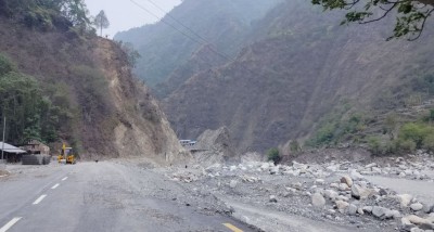  पहिरो जानसक्ने भन्दै त्रिभुवन, भीमफेदी, कुलेखानी र कान्तिलोकपथमा सवारी सञ्चालनमा रोक 