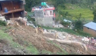  बाढीपहिरो कहर : चार स्थानीय तहमा सडक सञ्जाल र विद्युत् सेवा अवरुद्ध 