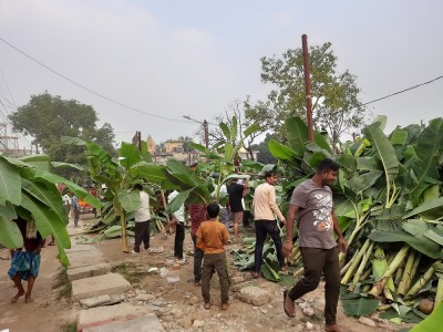  तिहारः तराईमा केराका थाम किन्नेबेच्नेको भीड 