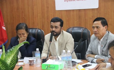  मेलम्चीका बाढी, पहिरोपीडितको माग सम्बोधन गर्न प्रयास गरिरहेको छुः मन्त्री यादव 
