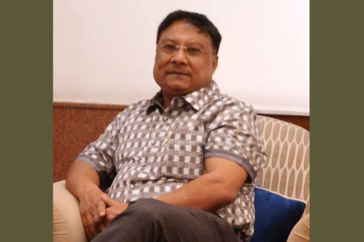  पत्रकार किशोर श्रेष्ठ पक्राउ 