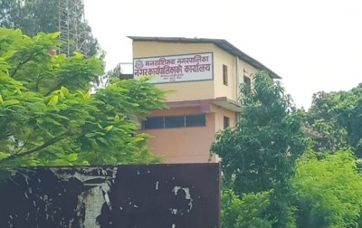  अत्यधिक गर्मी बढेपछि महोत्तरीका विद्यालयले बिदा दिन थाले 