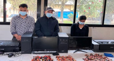  काठमाडौंको फुटुङमा नक्कली कागजात बनाउने कारखाना, तीनजना पक्राउ 