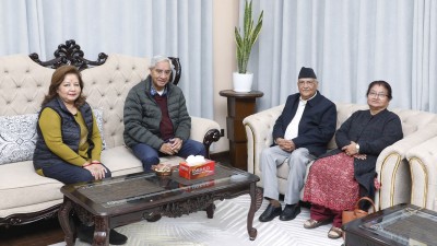  देउवा र ओलीबीच भेटवार्ता, के भयो कुराकानी ? 