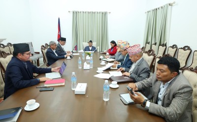  शिक्षकका मागबारे सम्बन्धित मन्त्री र सचिवहरुसँग प्रधानमन्त्रीले गरे छलफल 