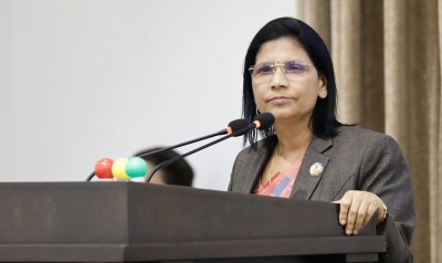  पद्मा अर्यालको व्यङ्ग्य- ‘हेलो सरकार’बाट प्रधानमन्त्रीलाई संसद्मा बोलाउनुपर्ने हो? 