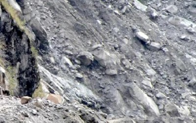  सुक्खा पहिरोले अवरुद्ध हुम्लाको खच्चा सडक अझै सञ्चालनमा आएन 