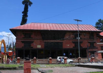 पशुपतिनाथको महास्नान घर पुनः निर्माण भएको एक वर्षमै भासियो  
