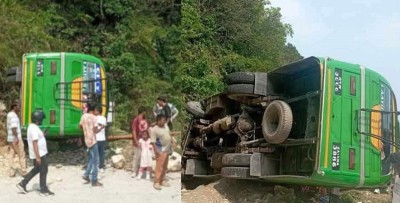  पोखरामा बस दुर्घटना, २२ जना घाइते 