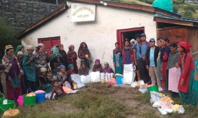  सुनौलो हजार दिनका आमा र शिशुलाई पोषण सामग्री प्रदान 