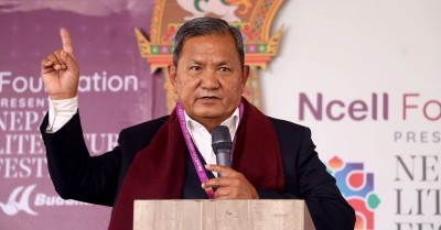  पुस्तक पढ्ने संस्कृतिलाई बढाउनुपर्छ : सञ्चारमन्त्री गुरूङ 