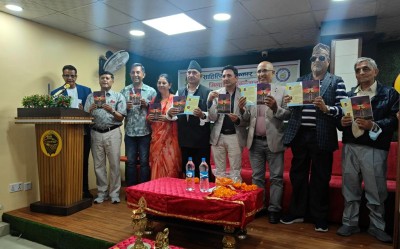  दाहाल बाबुछोराको कविता सङ्ग्रह ‘वंशवृक्ष’ लोकार्पण 