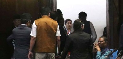  संसद्‍मा राप्रपा र रास्वपाको दैनिकी, आफ्ना कुरा राख्ने बाहिरिने 