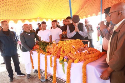  पूर्वसभामुख ढुङ्गानाको पार्थिव शरीर श्रद्धाञ्जलीका लागि सानो गौचरणमा 