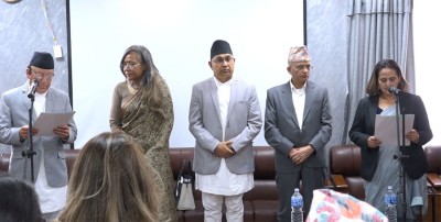  महान्यायाधिवक्ता भण्डारीद्वारा सपथ ग्रहण 