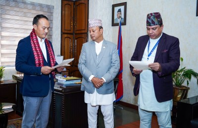  राष्ट्रिय प्रसारण ग्रीड कम्पनी लिमिटेडका सिइओ श्रेष्ठले लिए शपथ 